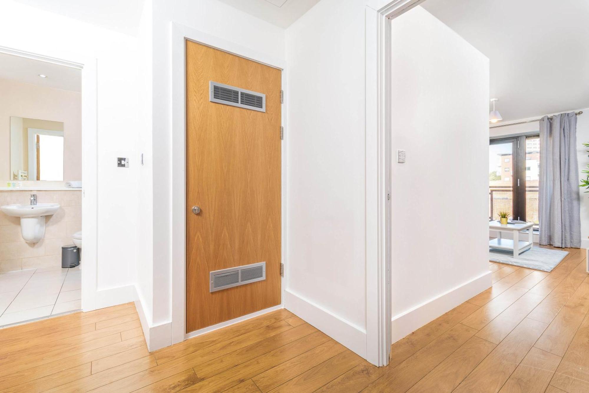 Stylish Birmingham City Centre - 2 Bed - Secure Parking - 5Ac Exterior photo